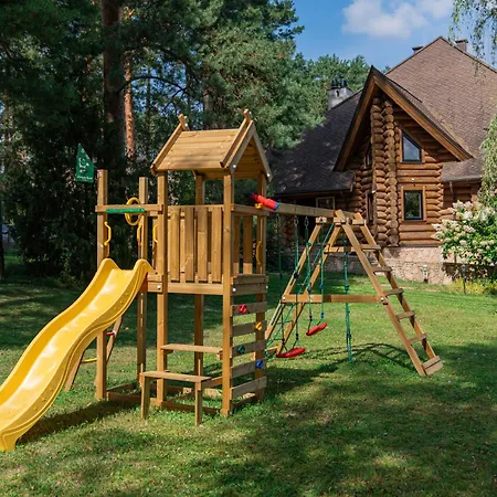 Semesterbostad Lakeside Escape Sunisi
